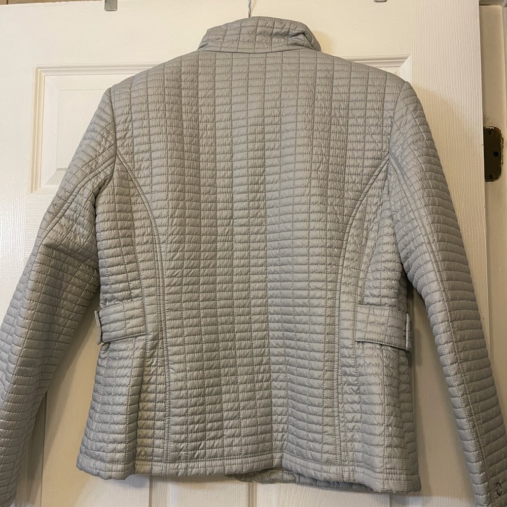 Women’s Jacket - Picture 2 of 3